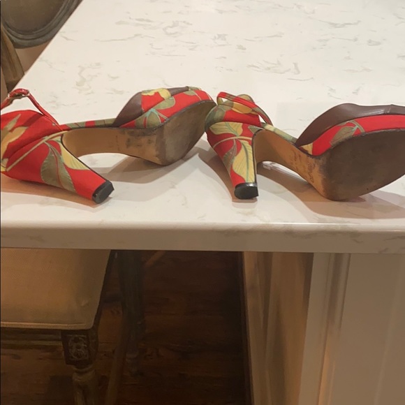 Gorgeous Kenzo Heel - Picture 5 of 7